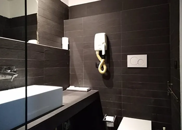 M&j Place Hostal