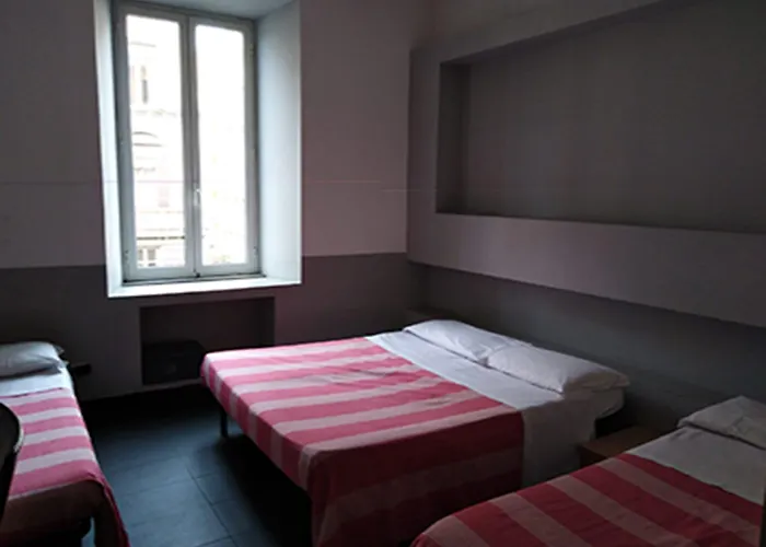 M&j Place Hostal Roma
