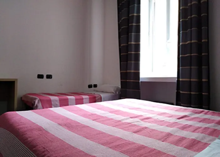 M&j Place Hostal *