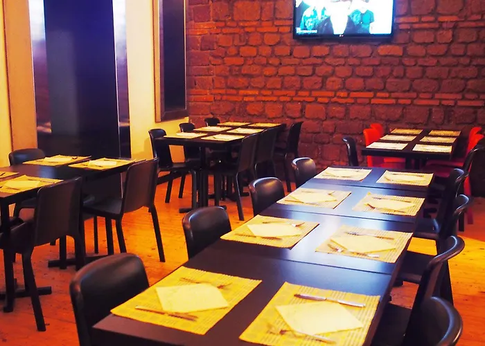 Hostal M&j Place *